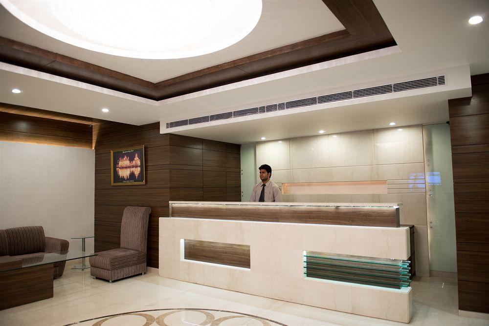Hotel Narula's Aurrum Amritsar Exterior foto