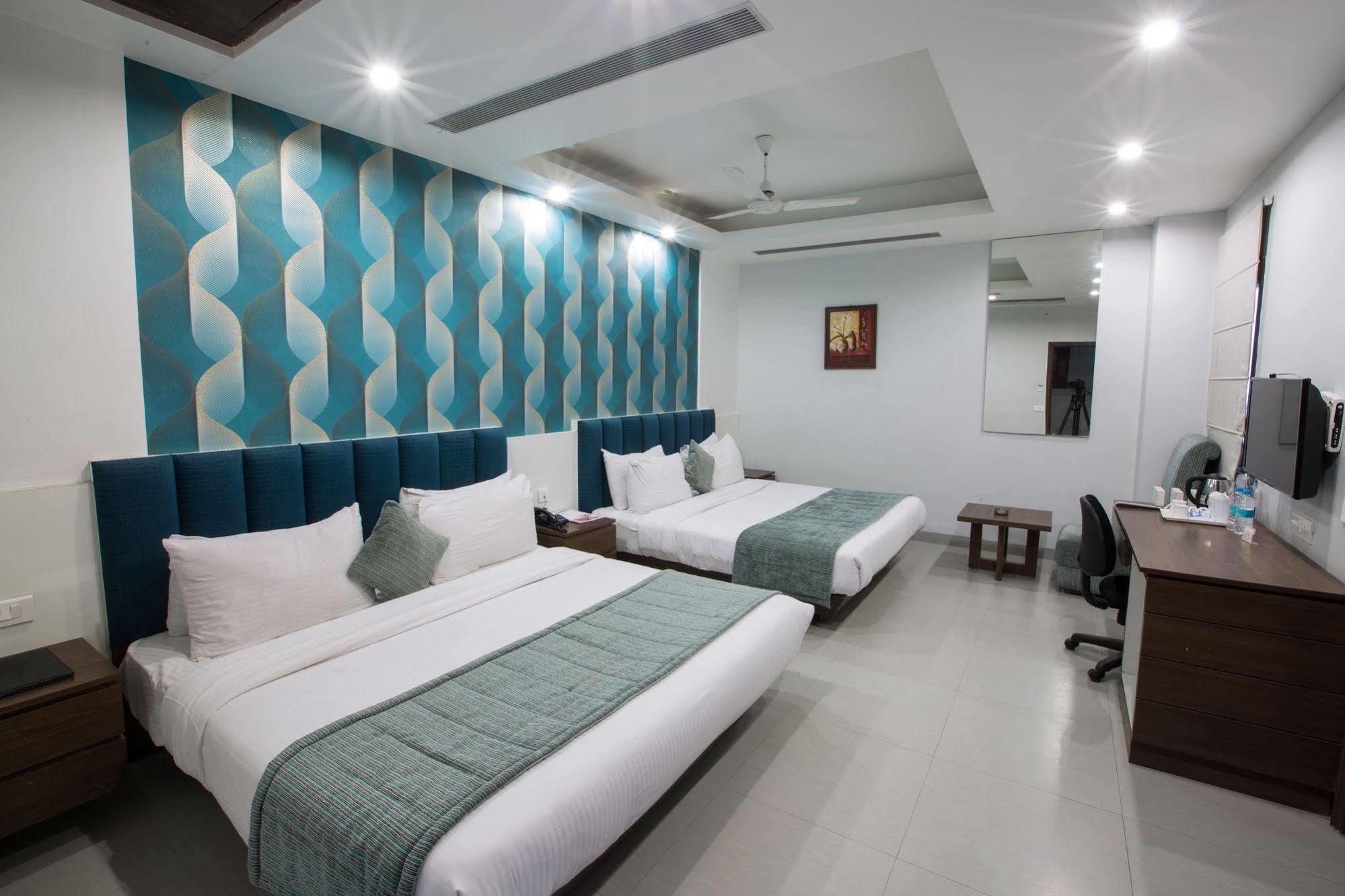 Hotel Narula's Aurrum Amritsar Exterior foto